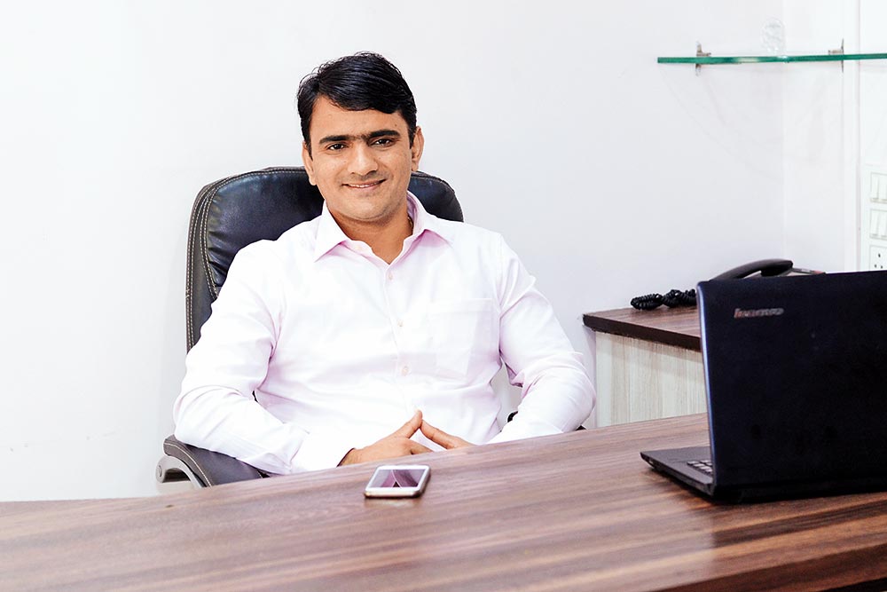 Pradeep Hosmani, Pradeep Hosmani Financial Services