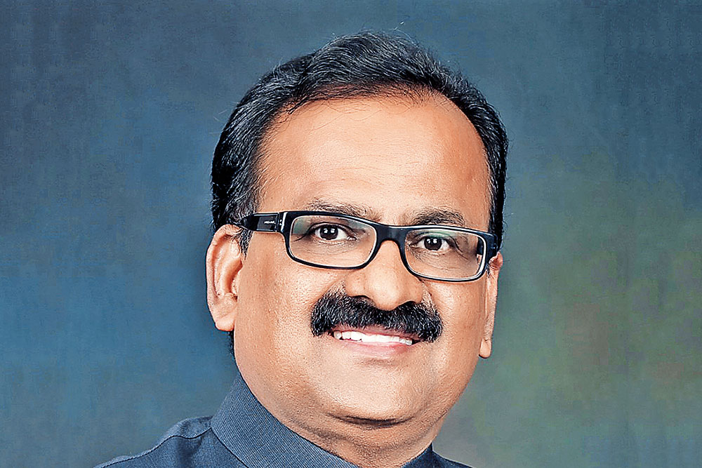 Multi-asset funds give your portfolio the firepower of equities, the stability of debt, and the hedge effect of gold/silver, thereby ensuring that you achieve optimal asset allocation simply by investing in a single fund.