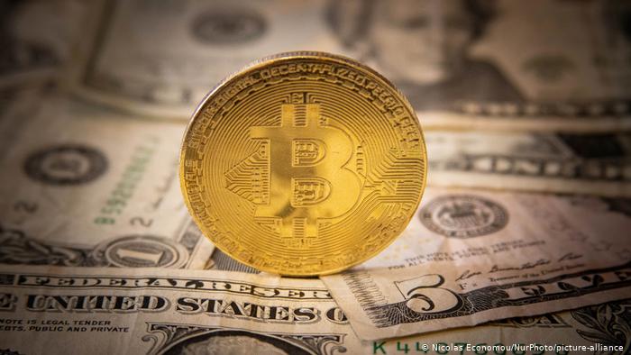 Cryptocurrencies and Fiat Money — What's the Difference?