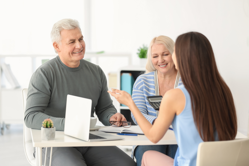 Its the Day to Help Your Dad in His Financial Planning