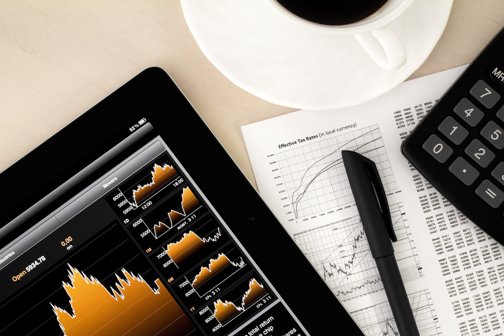 Benchmarks Finish Lower as RIL Tumbles; Sensex Slips 127 Pts
