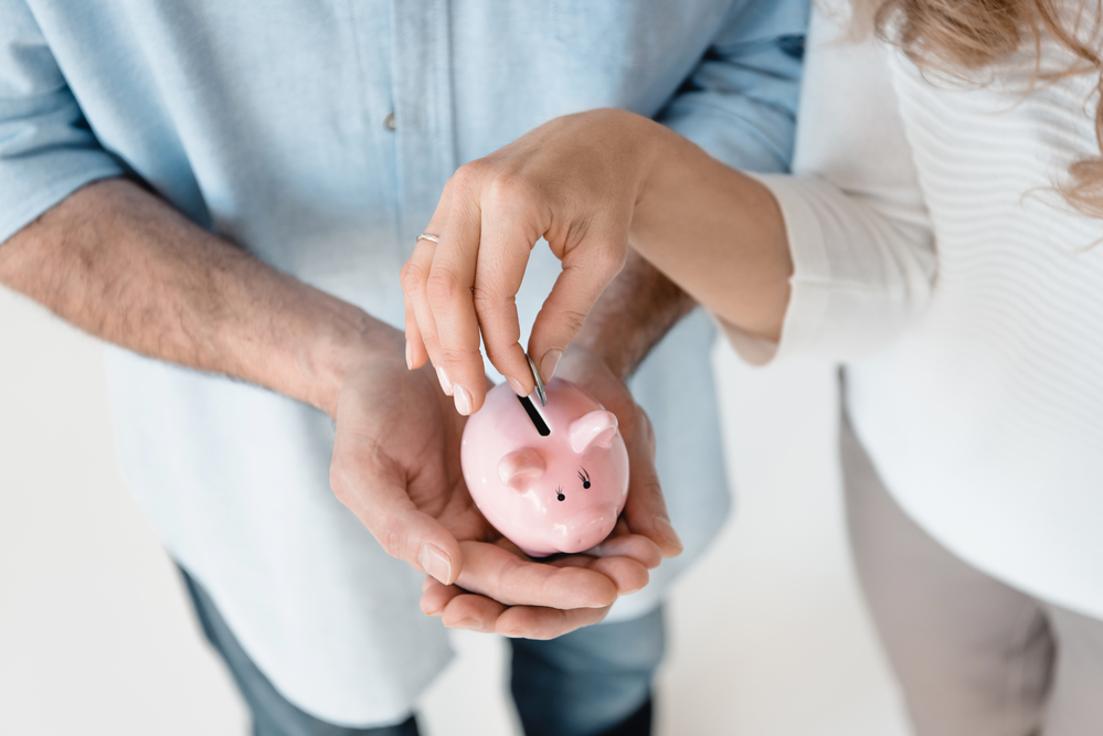 Begin Your Couple Investment Journey With These Apps This Valentine's Day