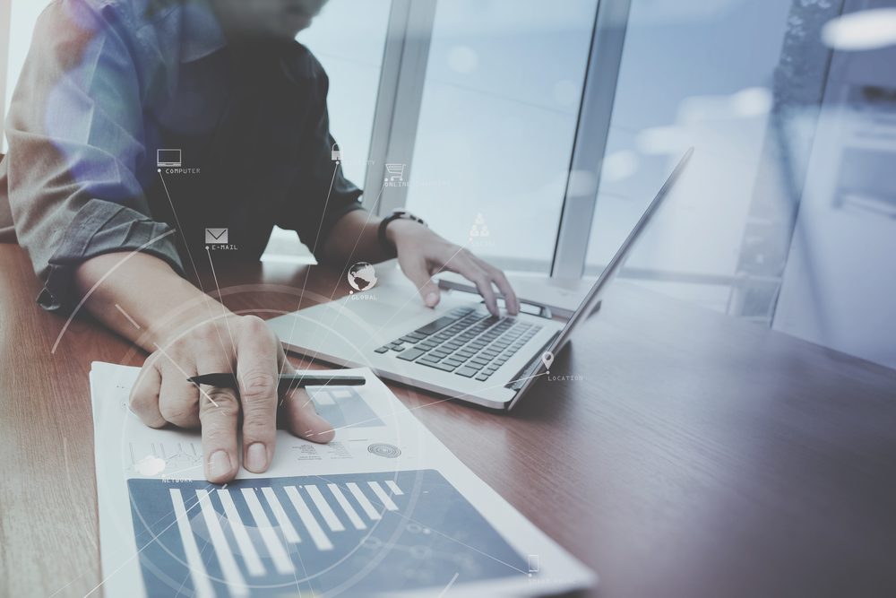 MFs, Brokers Compete With Each Others To Woo Millennials, Tech-Savvy Investors